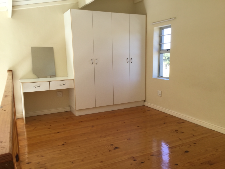 To Let 1 Bedroom Property for Rent in Humewood Eastern Cape